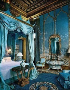 victorian-era-venetian-bedroom