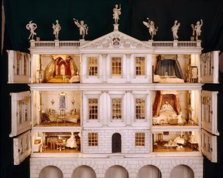 Lutyens store dolls house