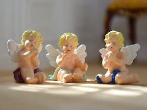 montout-mini-monde-three-cherubs