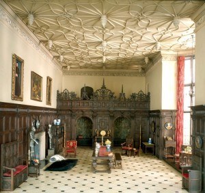 Tudor Great Halls | Dollhouse Decorating